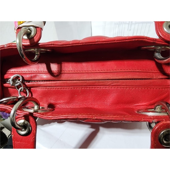 Authentic CHRISTIAN DIOR Lambskin Cannage Medium Lady Dior Red - Picture 15 of 15